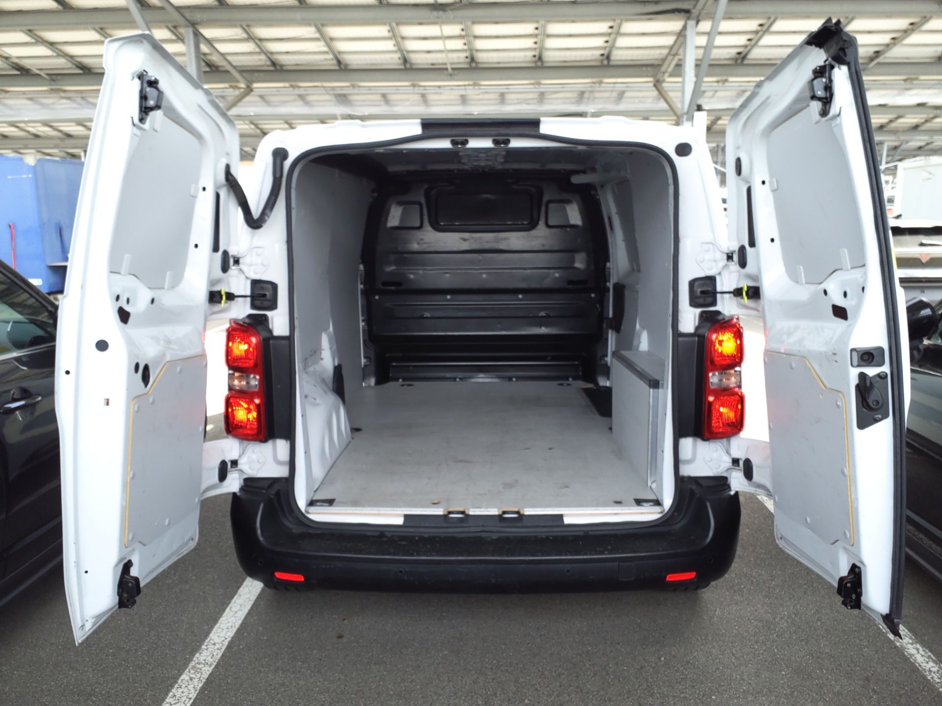PEUGEOT EXPERT FOURGON FGN TOLE M BLUEHDI 120 S&S BVM6 - 2023
