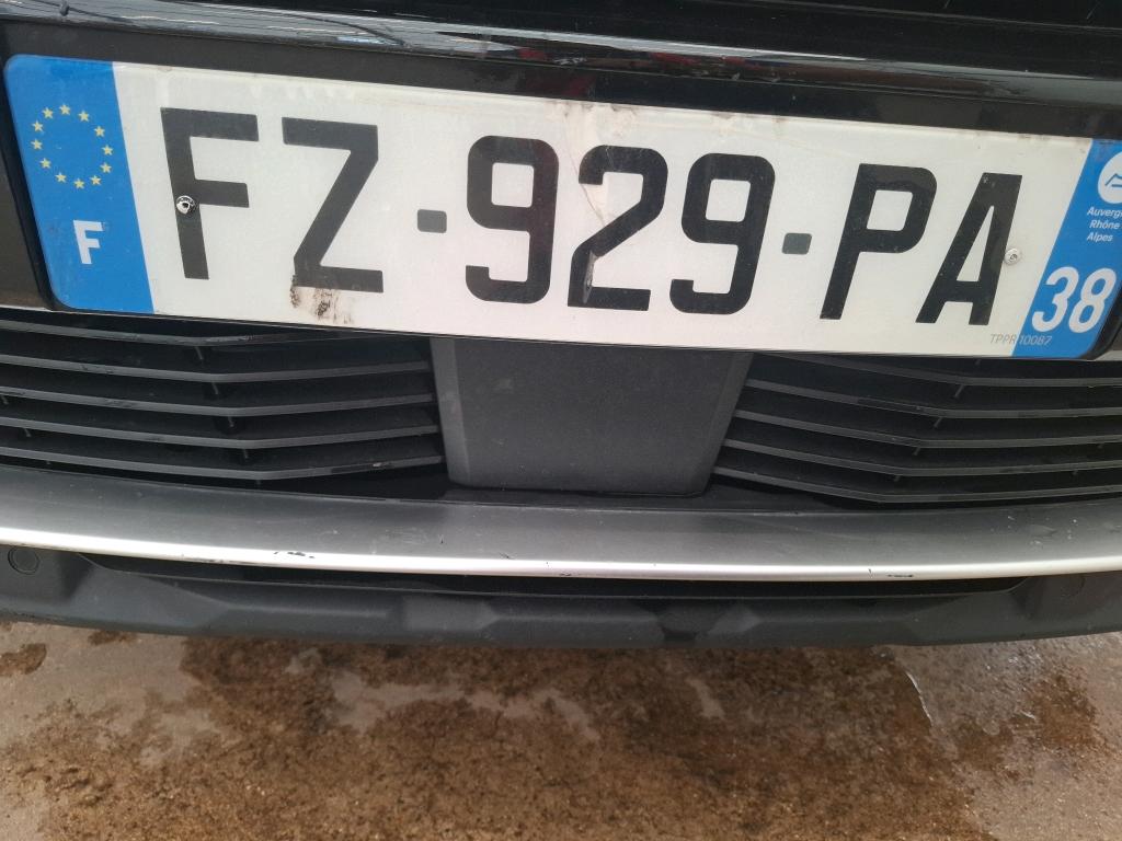 PEUGEOT 5008 BUSINESS PureTech 130ch S&S EAT8 Active 2021