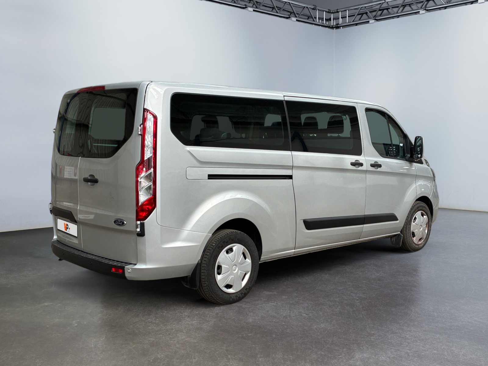 FORD Transit Custom Kombi 320 L2H1 2.0 EcoBlue 130 Trend Business 9pl 2023