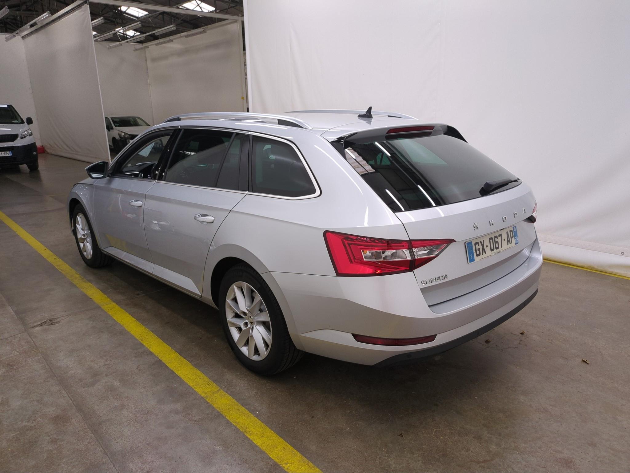 SKODA SUPERB COMBI 2.0 TDI 150 SCR DSG7 Business 2024