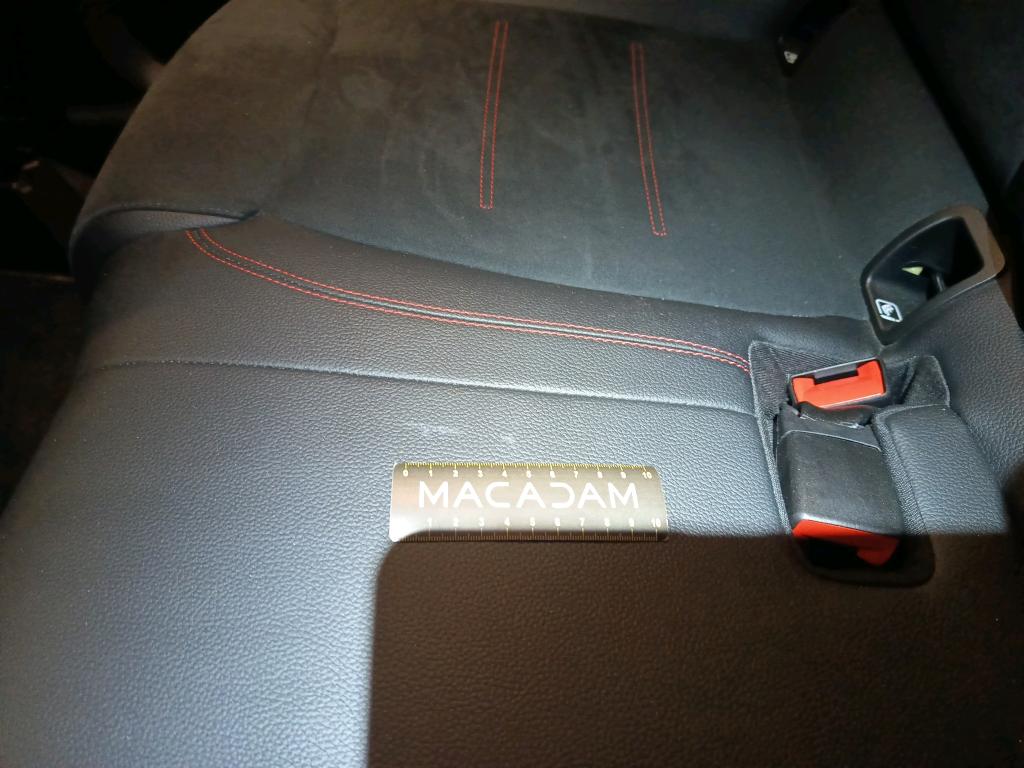 MERCEDES-BENZ GLA 200 d 8G-DCT AMG Line 2021