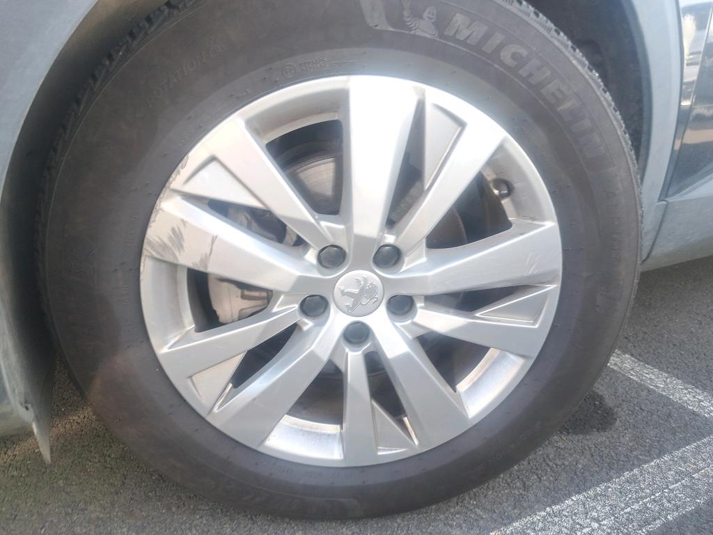 PEUGEOT 5008 PureTech 130ch S&S EAT8 Active Pack 2023