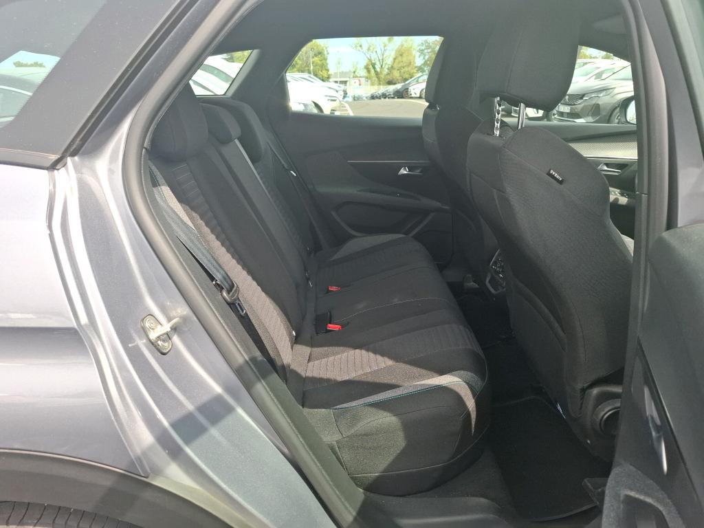 PEUGEOT 3008 Hybrid 180 e-EAT8 Active Pack 2023