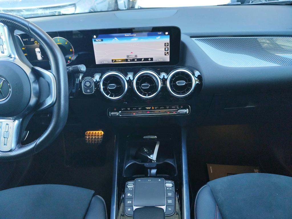 MERCEDES-BENZ MERCEDES GLA II 200 d 8G-DCT AMG Line 2022