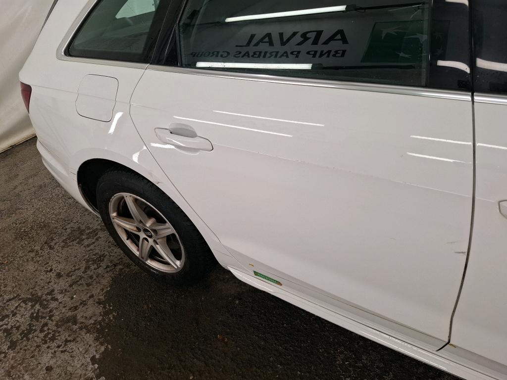 AUDI A4 AVANT 35 TDI 163 S tronic 7 Business Line 2021