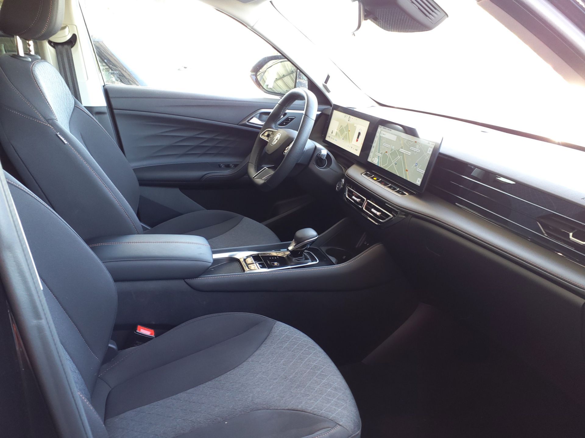 MG EHS 1,5 hyb+ 224cv Comfort 2025