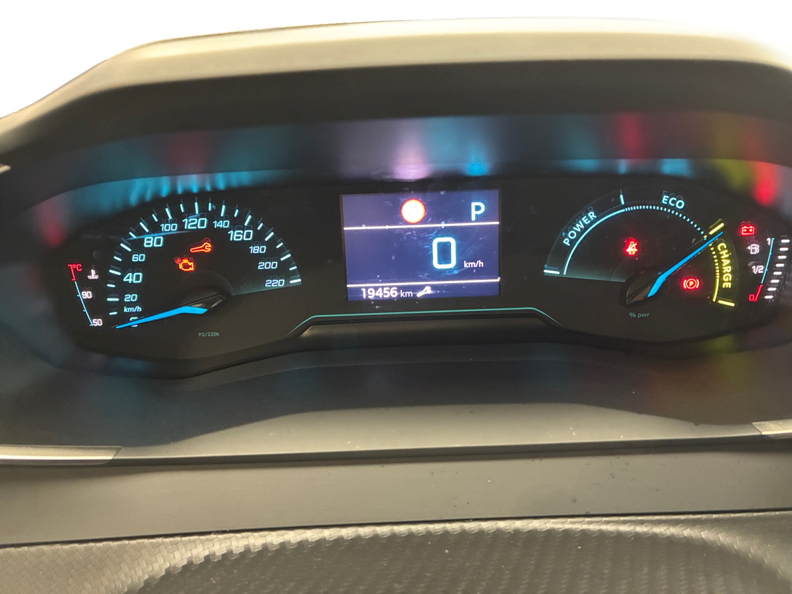 PEUGEOT 2008 Hybrid 145 ch e-DCS6 Style 2025