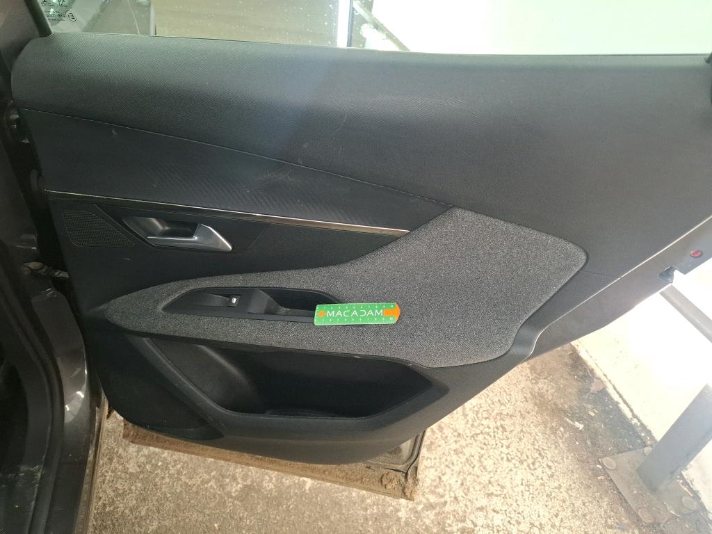PEUGEOT 3008 BUSINESS BlueHDi 130ch S&S EAT8 Active 2021