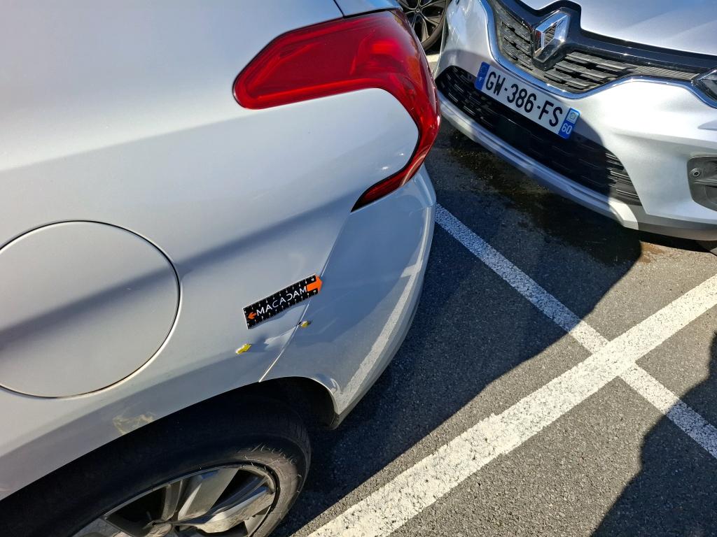 PEUGEOT 2008 1.6 e-HDi 115ch FAP BVM6 Allure 2014