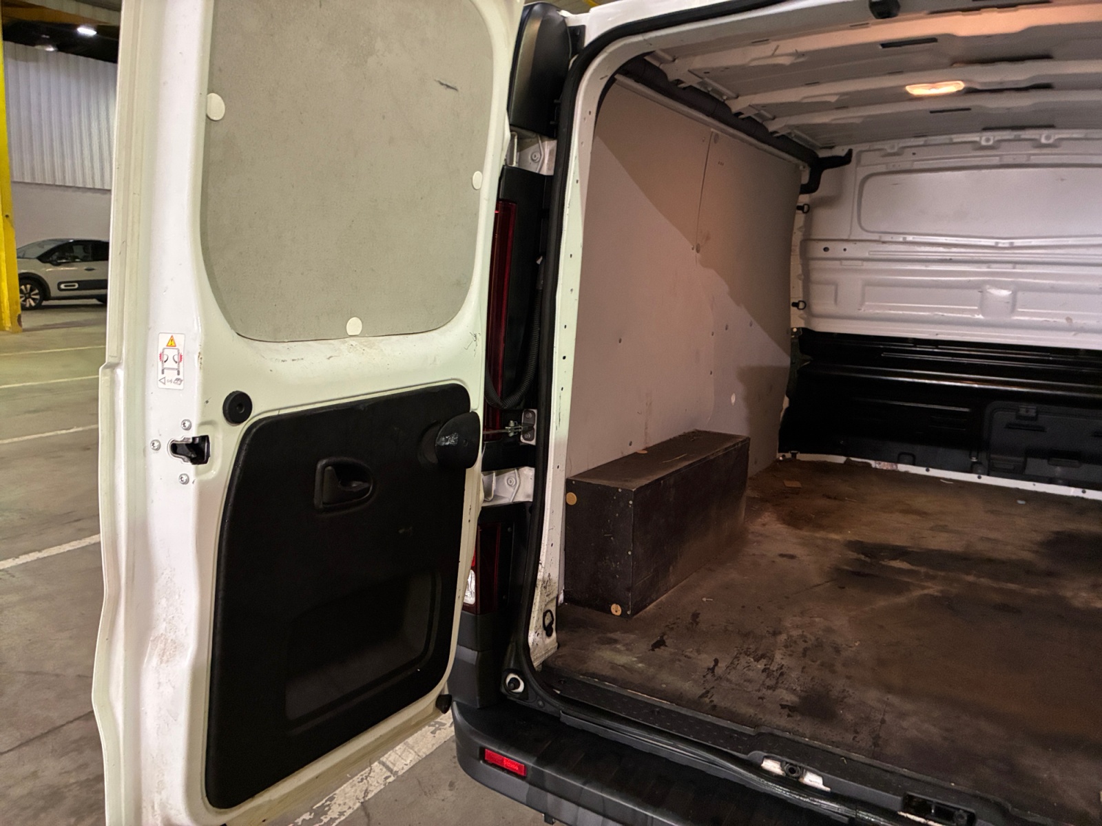 RENAULT TRAFIC FGN L1H1 2800 KG BLUE DCI 130 GRAND CONFORT 2023