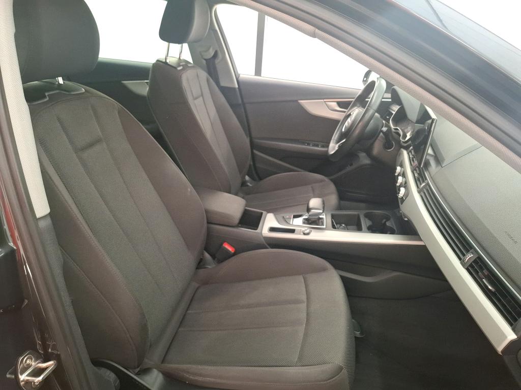 AUDI A4 AVANT 30 TDI 136 S tronic 7 Business Line 2021