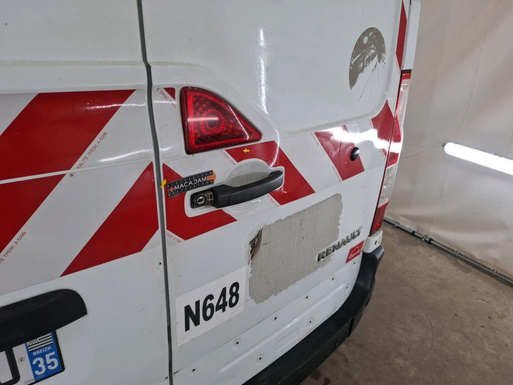 RENAULT MASTER FOURGON FGN L2H2 3.5t 2.3 dCi 130 E6 GRAND CONFORT 2017