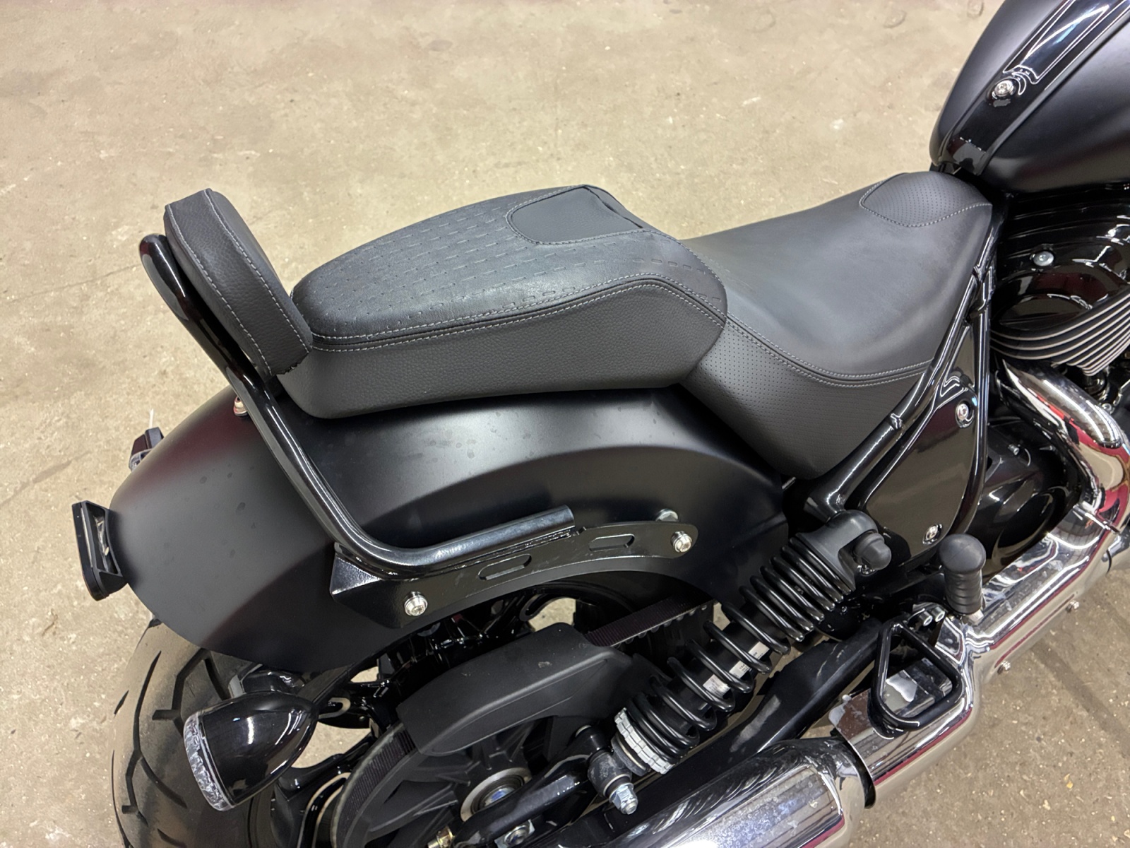  INDIAN Chief Dark Horse 1890 2023