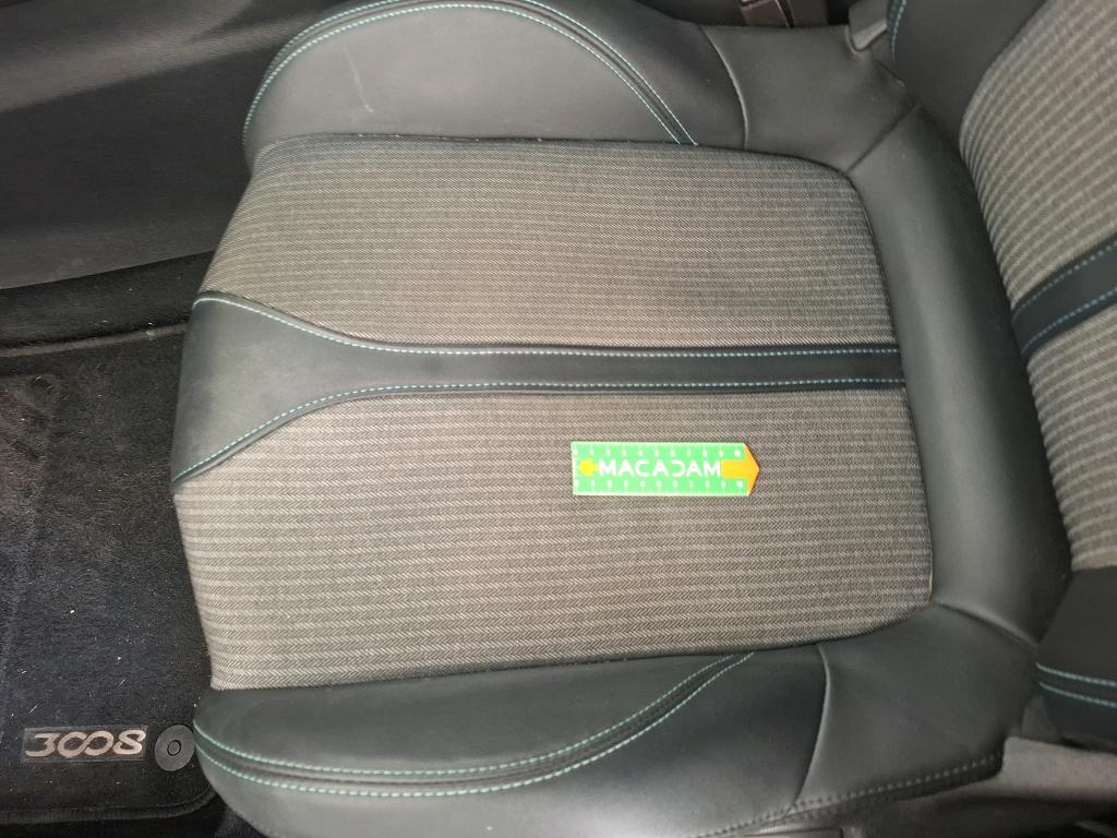 PEUGEOT 3008 Hybrid 225 e-EAT8 Allure Pack 2022