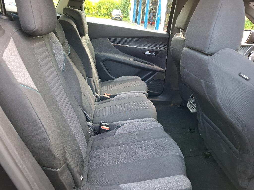 PEUGEOT 5008 Hybrid 136 e-DCS6 Active Pack 2024