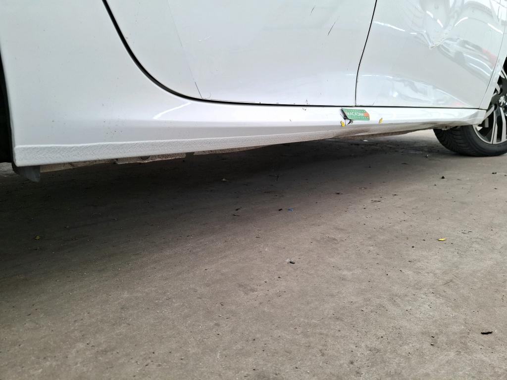 PEUGEOT 208 BUSINESS PureTech 100 S&S BVM6 Allure 2021