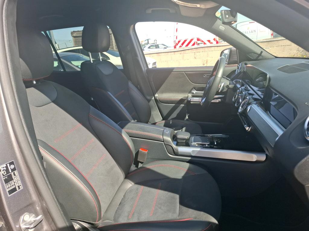 MERCEDES-BENZ MERCEDES GLB 200 7G-DCT AMG Line 2022