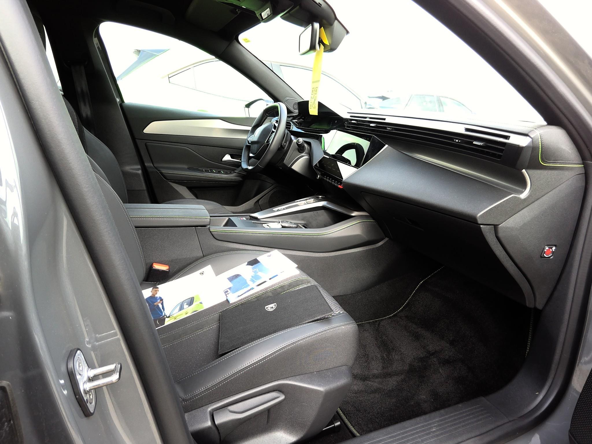 PEUGEOT 308 Hybrid 145 e-DCS6 GT 2025