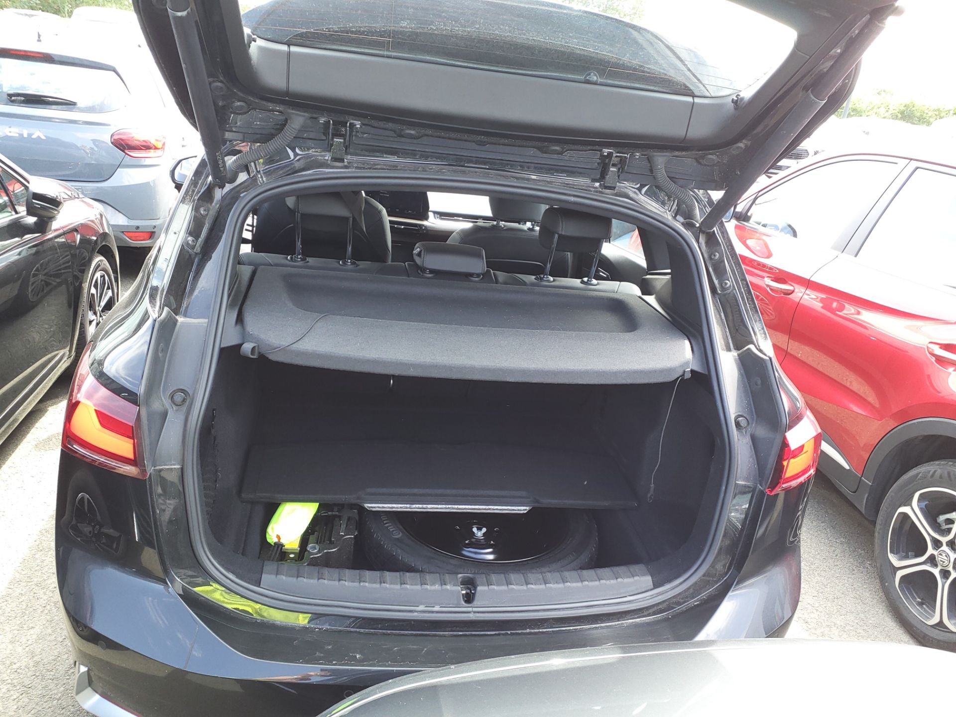 BMW SERIE 2 ACTIVE TOURER 218i 136 ch DKG7 Luxury 2024