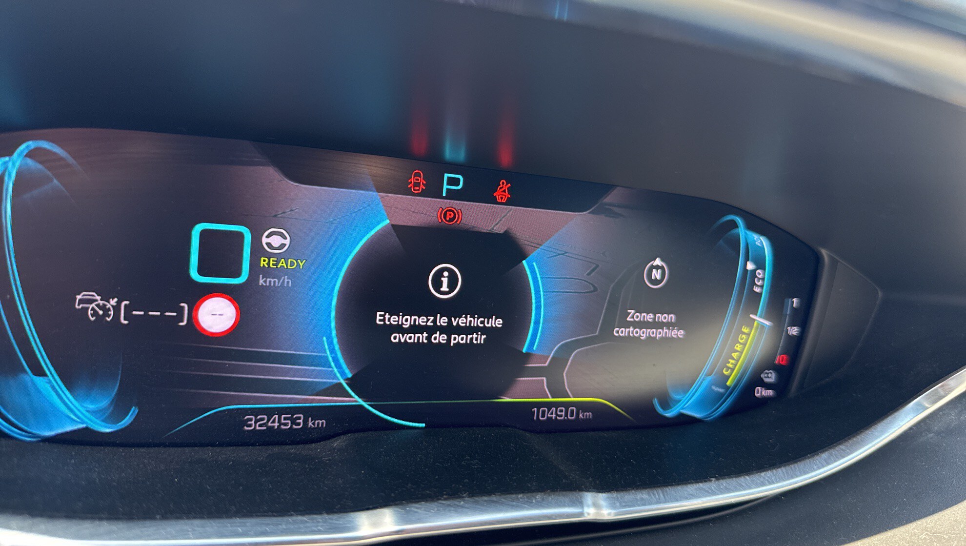 PEUGEOT 3008 Hybrid4 300 e-EAT8 Allure Pack 2021