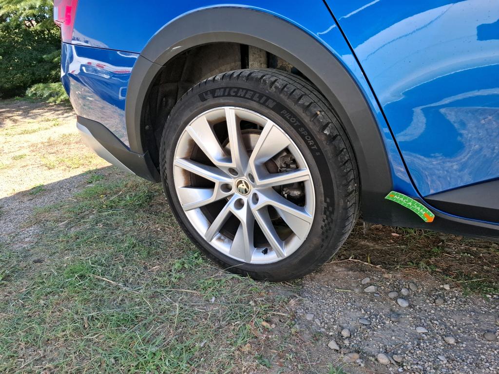 SKODA SUPERB COMBI 2.0 TDI 150 SCR DSG7 Scout 2022