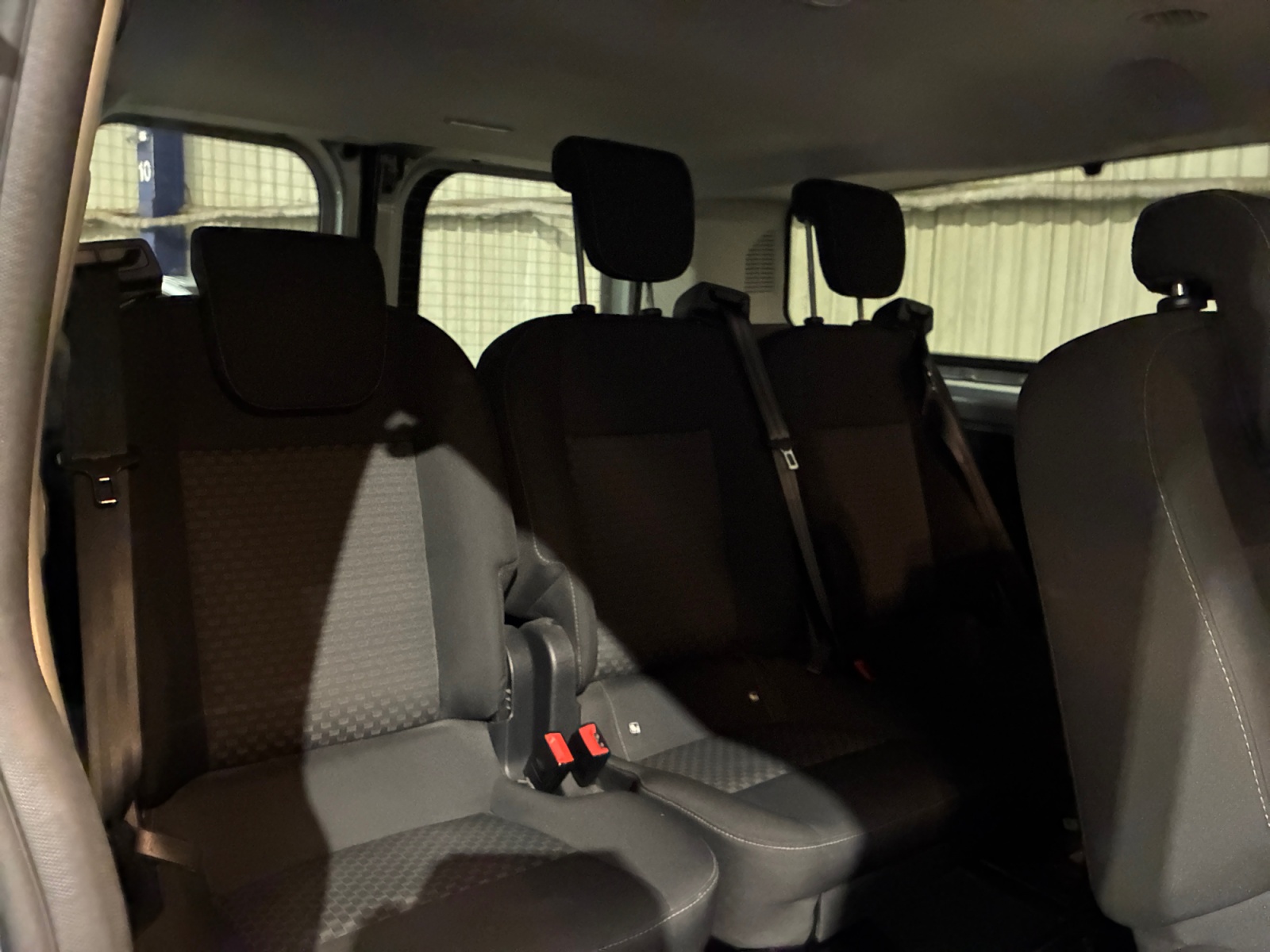 FORD Transit Custom Kombi 320 L2H1 2.0 EcoBlue 130 Trend Business 9pl 2023