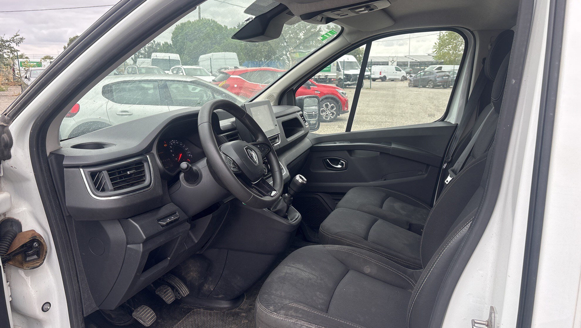 RENAULT TRAFIC FOURGON FGN L1H1 2800 KG BLUE DCI 130 GRAND CONFORT 2023