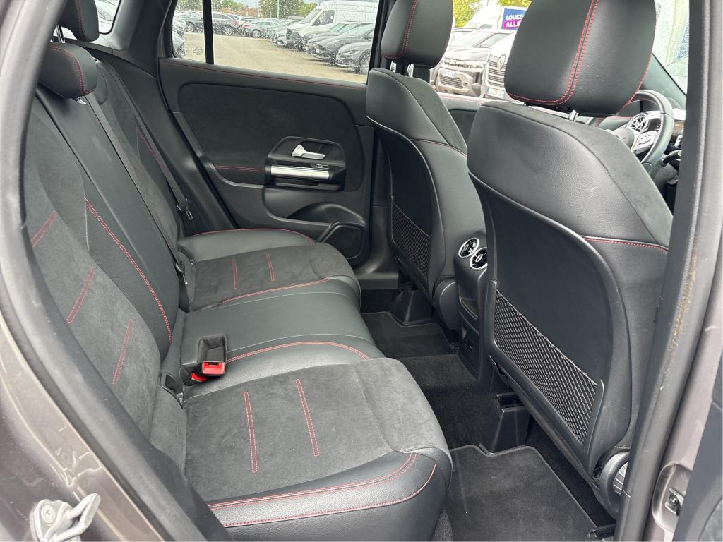 MERCEDES-BENZ MERCEDES GLA II 200 7G-DCT AMG Line 2022