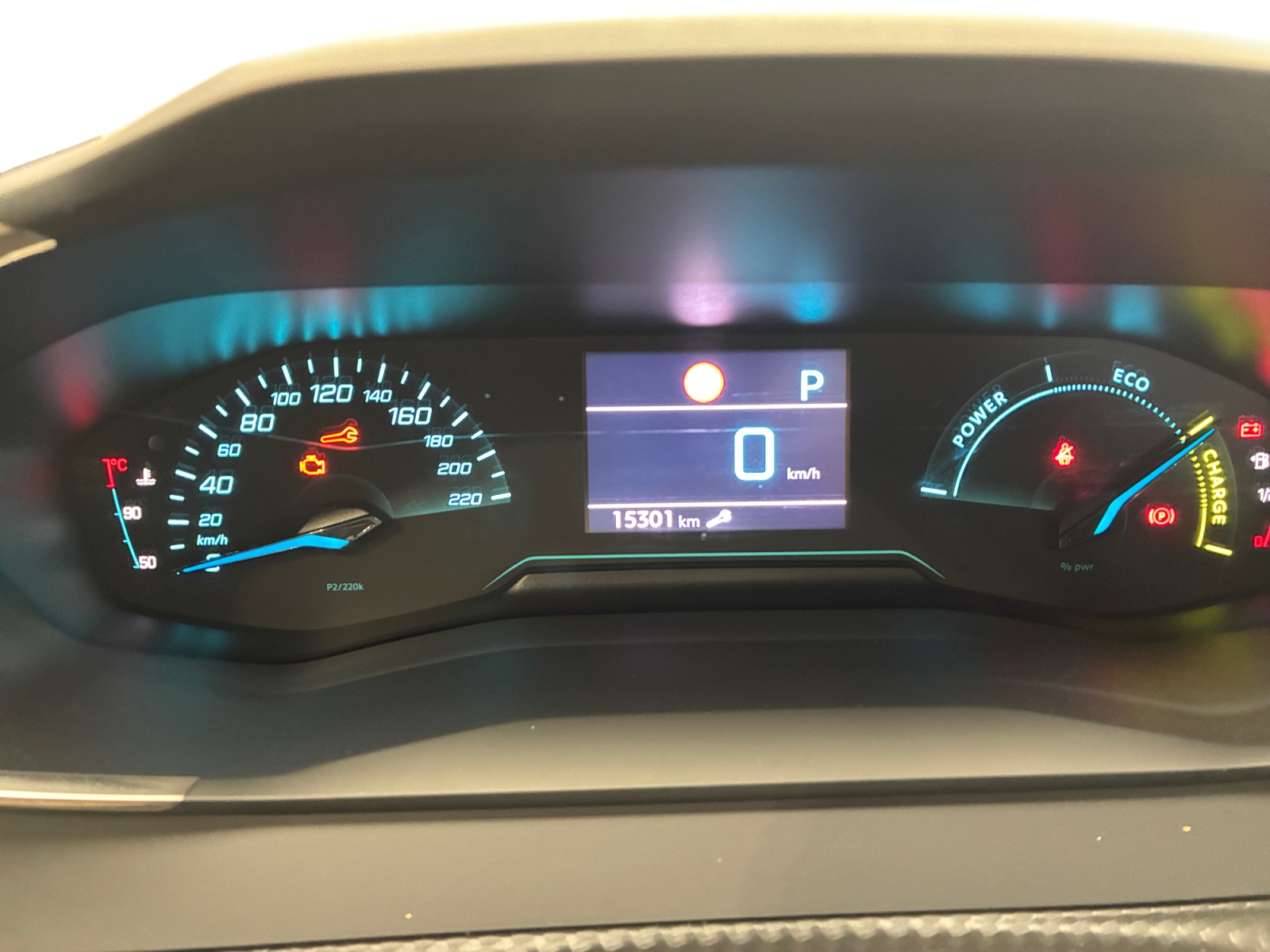 PEUGEOT 2008 Hybrid 145 ch e-DCS6 Style 2025