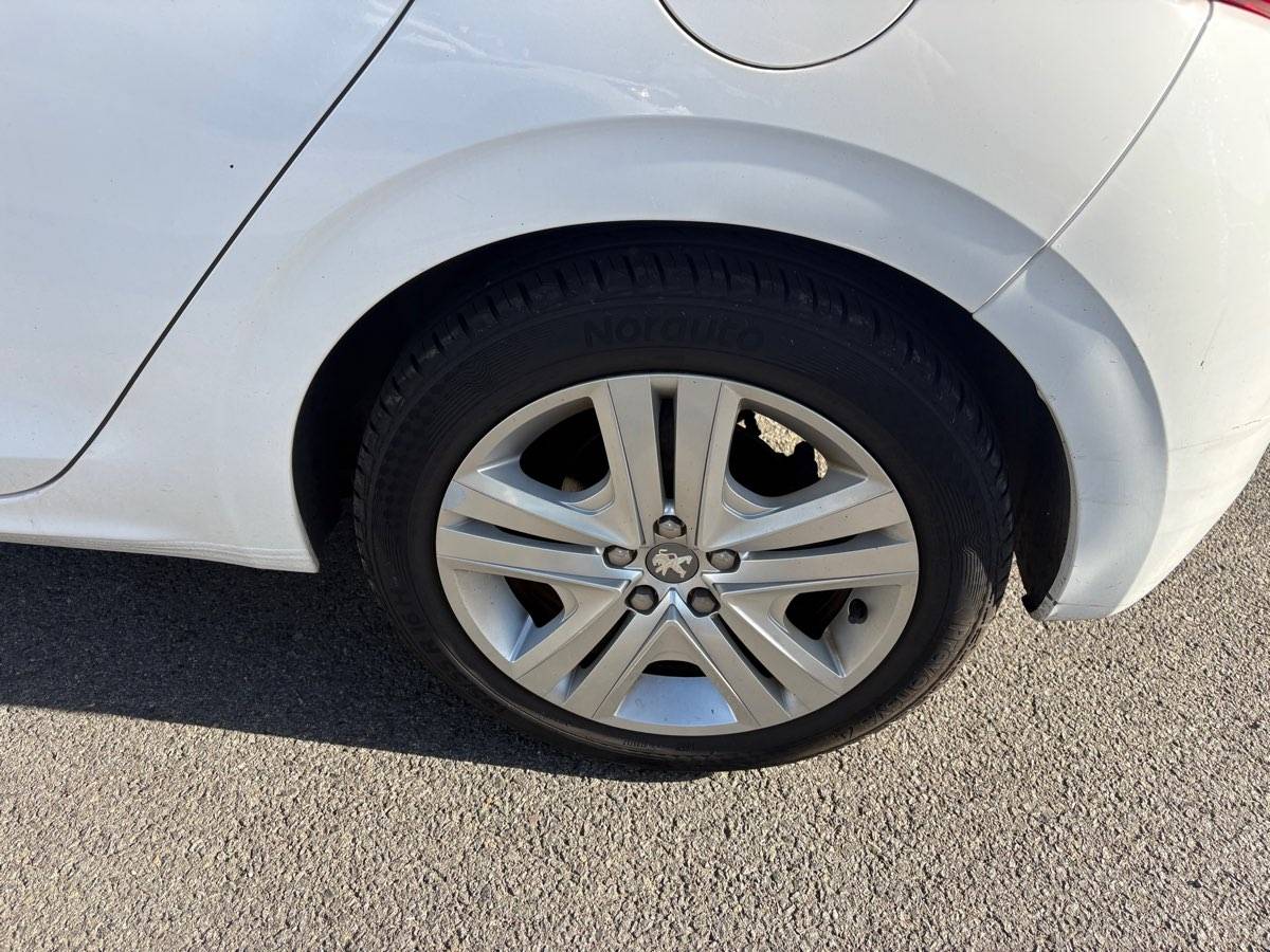 PEUGEOT 208 BlueHDi 100ch S&S BVM5 Signature Signature 2019