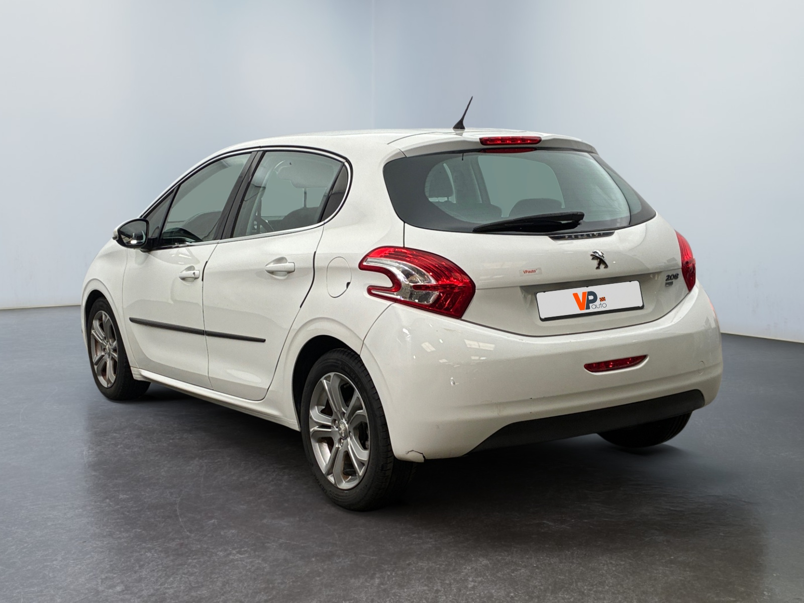 PEUGEOT 208 1.6 e-HDi 92ch ETG6 Allure 2014