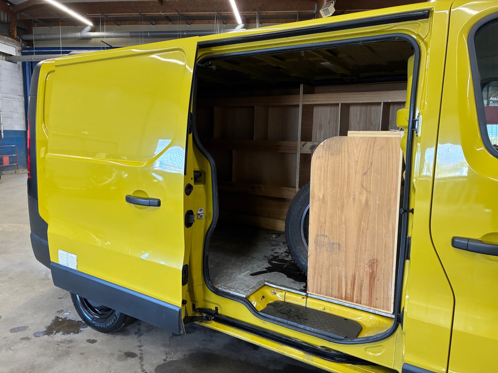 RENAULT TRAFIC FGN L2H1 1300 KG DCI 120 GRAND CONFORT 2021