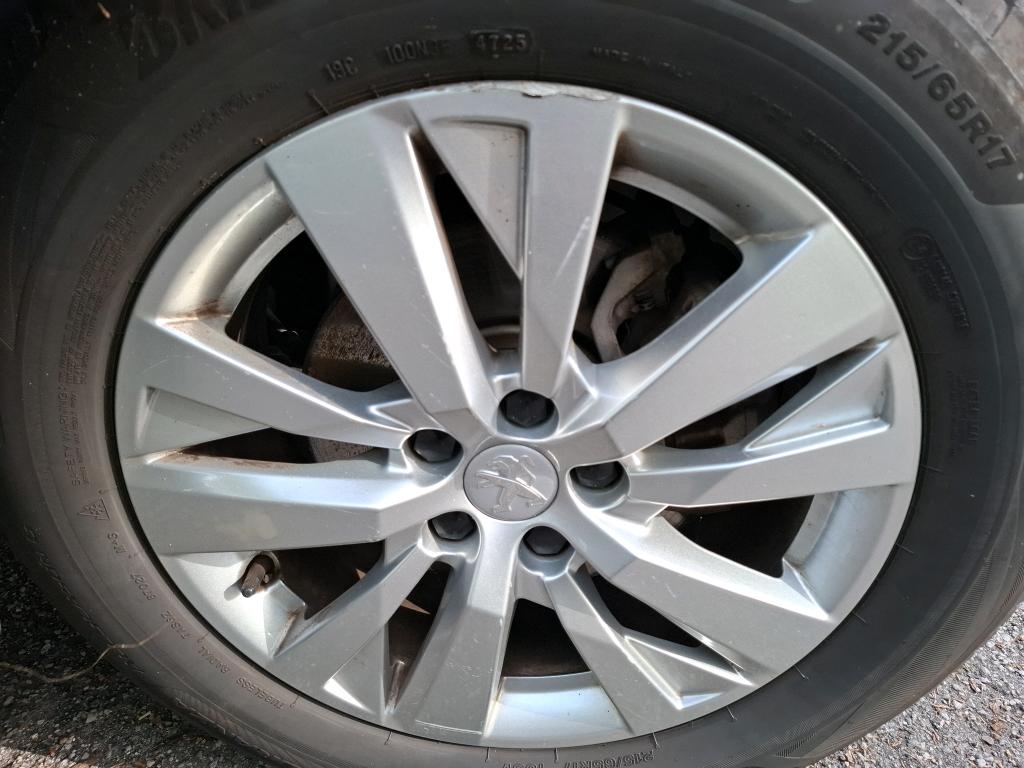 PEUGEOT 5008 Hybrid 136 e-DCS6 Active Pack 2024