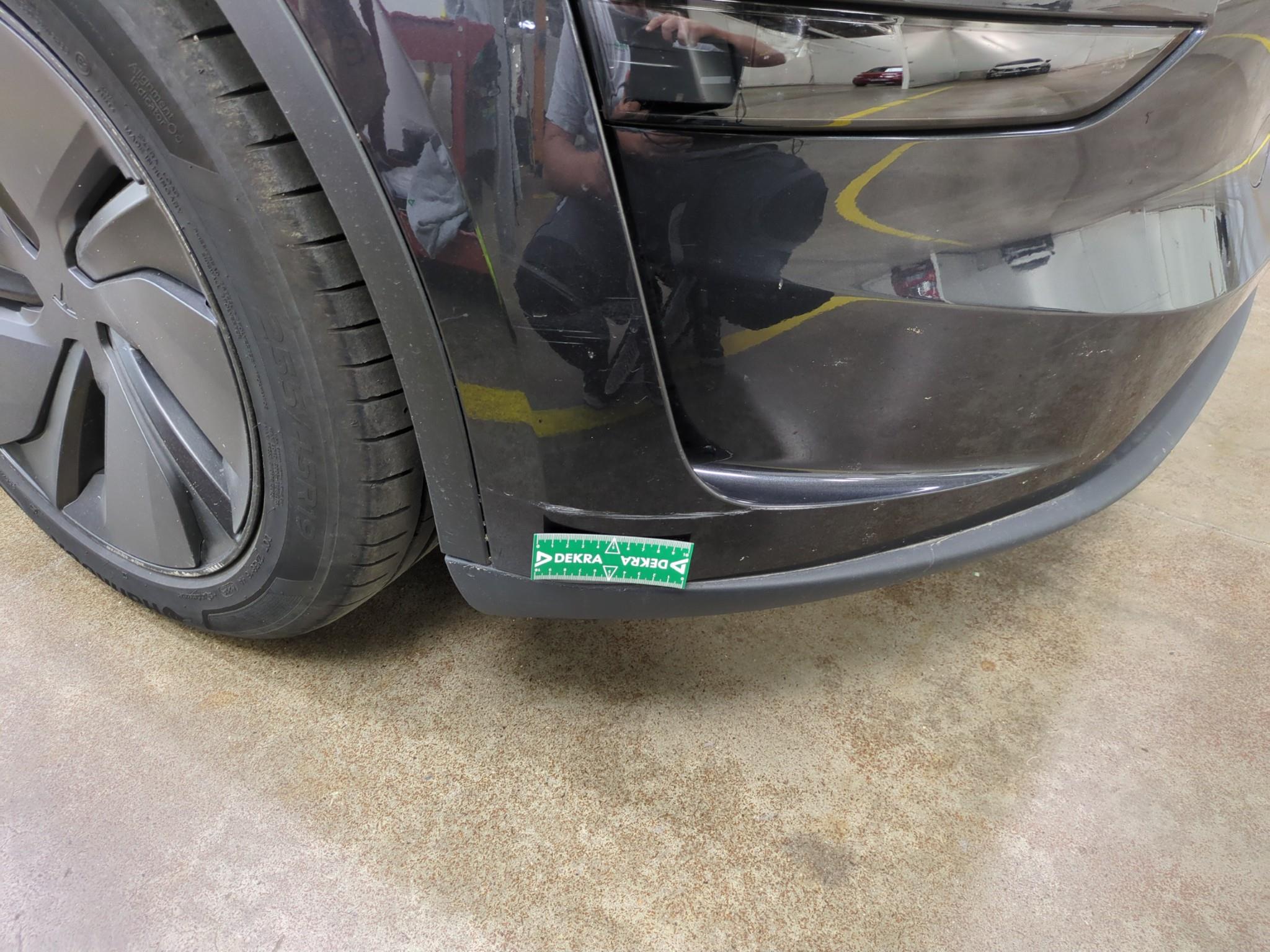 TESLA  2025