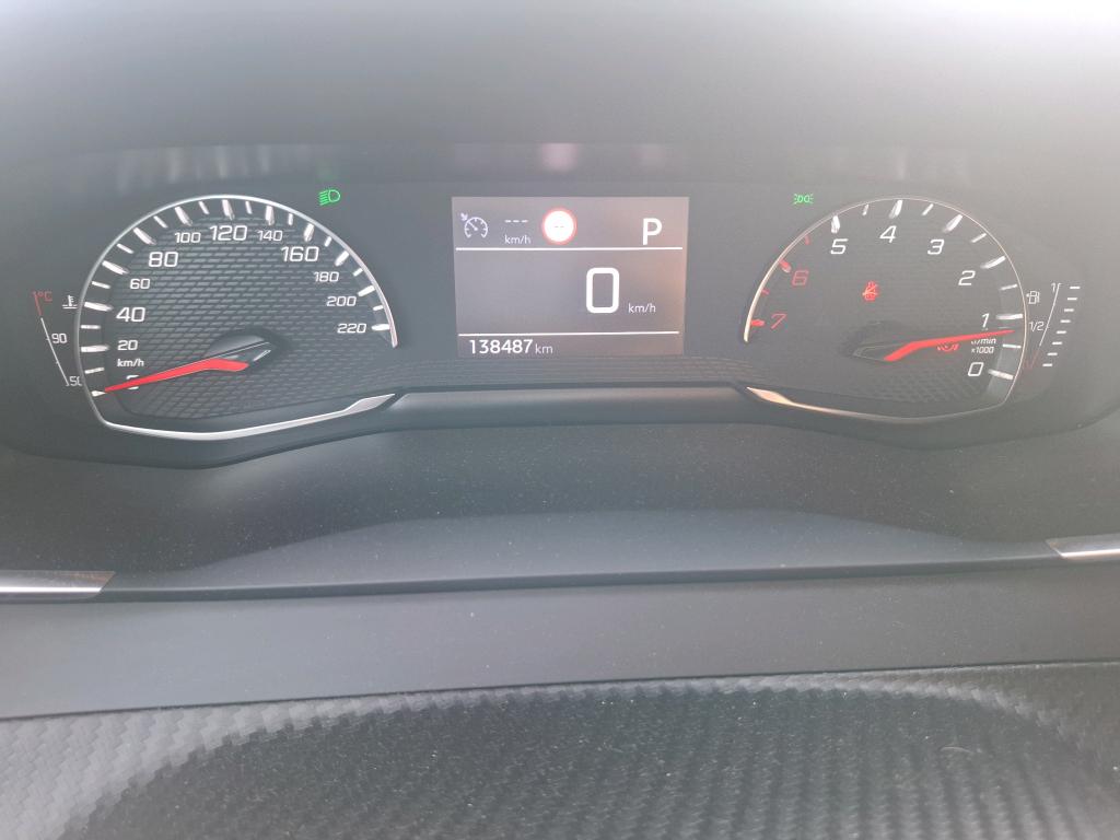 PEUGEOT 2008 BlueHDi 130 S&S EAT8 Allure 2022