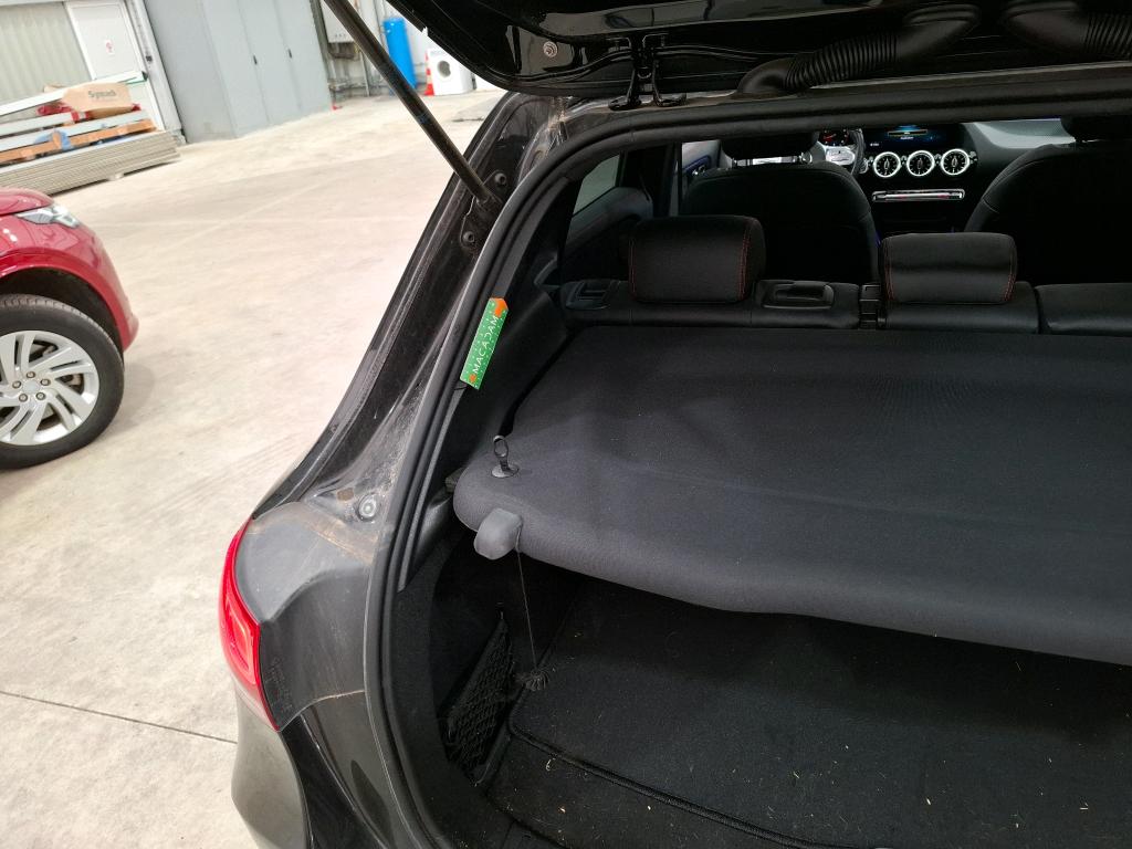MERCEDES GLA II 200 7G-DCT AMG Line 2021