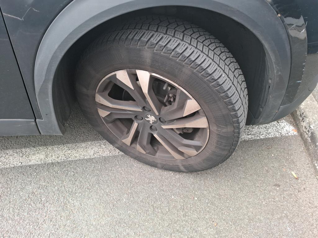 PEUGEOT 2008 BlueHDi 130 S&S EAT8 Allure Pack 2023