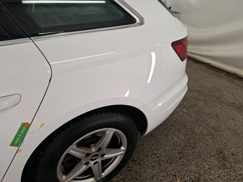 AUDI A4 AVANT 35 TDI 163 S tronic 7 Business Line 2021