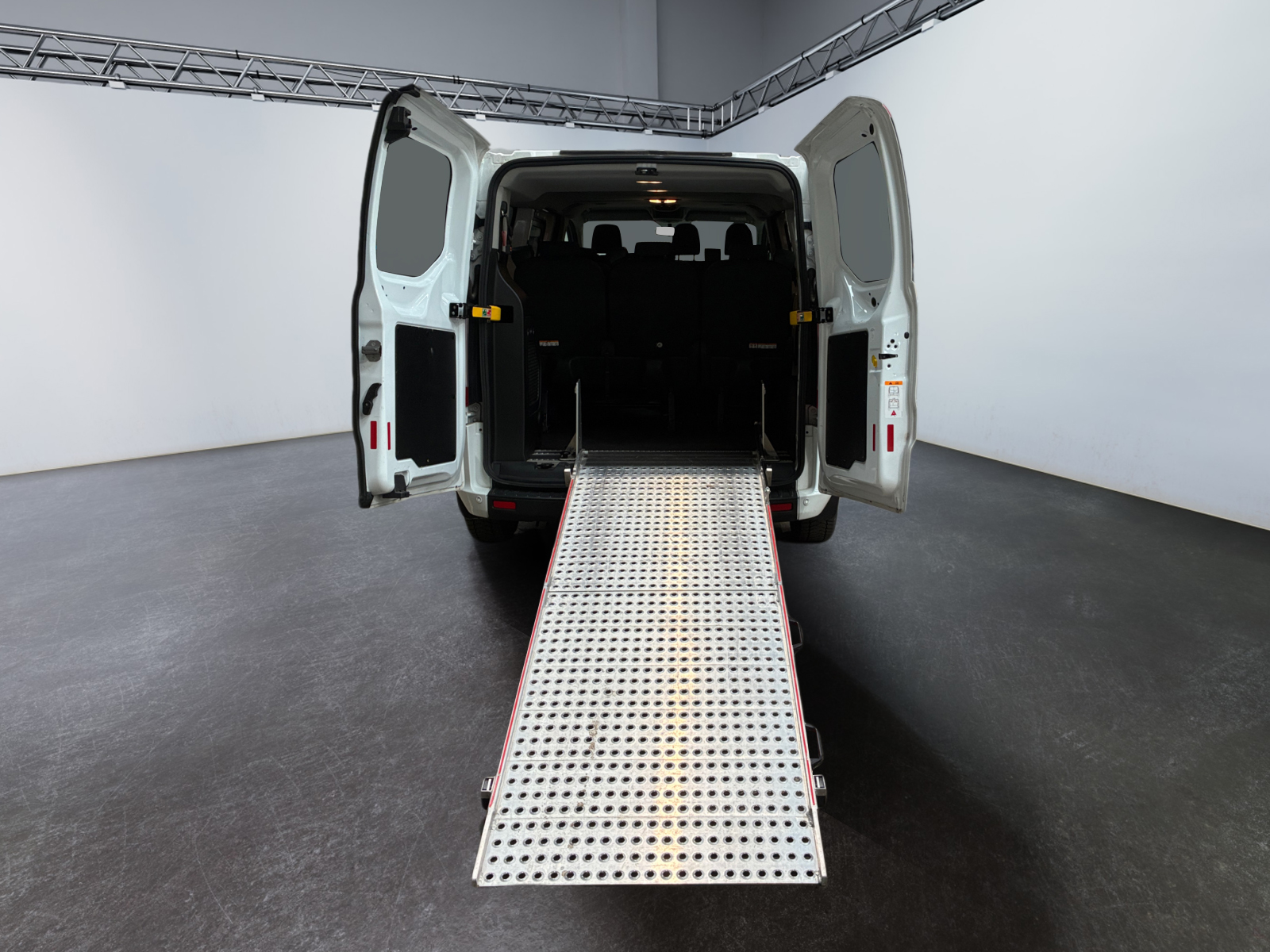 FORD TRANSIT Custom Kombi 320 L2H1 2.0 EcoBlue 130 Trend Business 2020