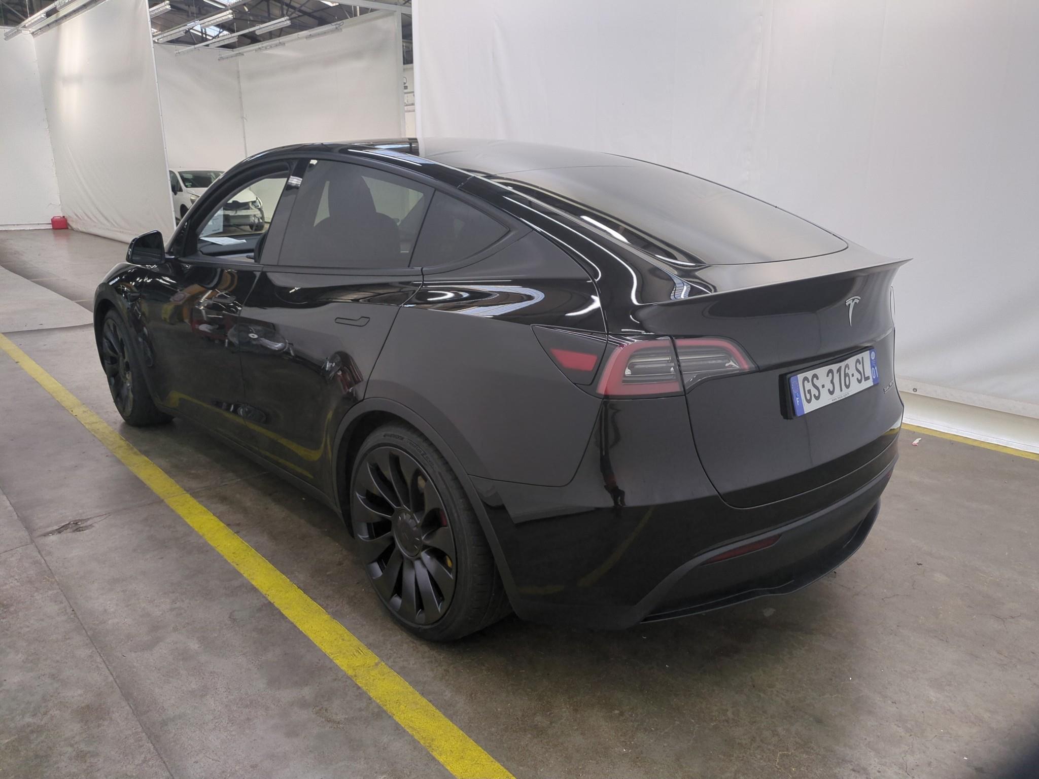 TESLA  2023