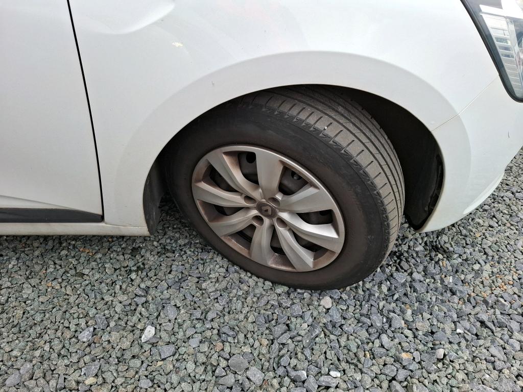 RENAULT CLIO SOCIETE BLUE DCI 85 AIR NAV 2020