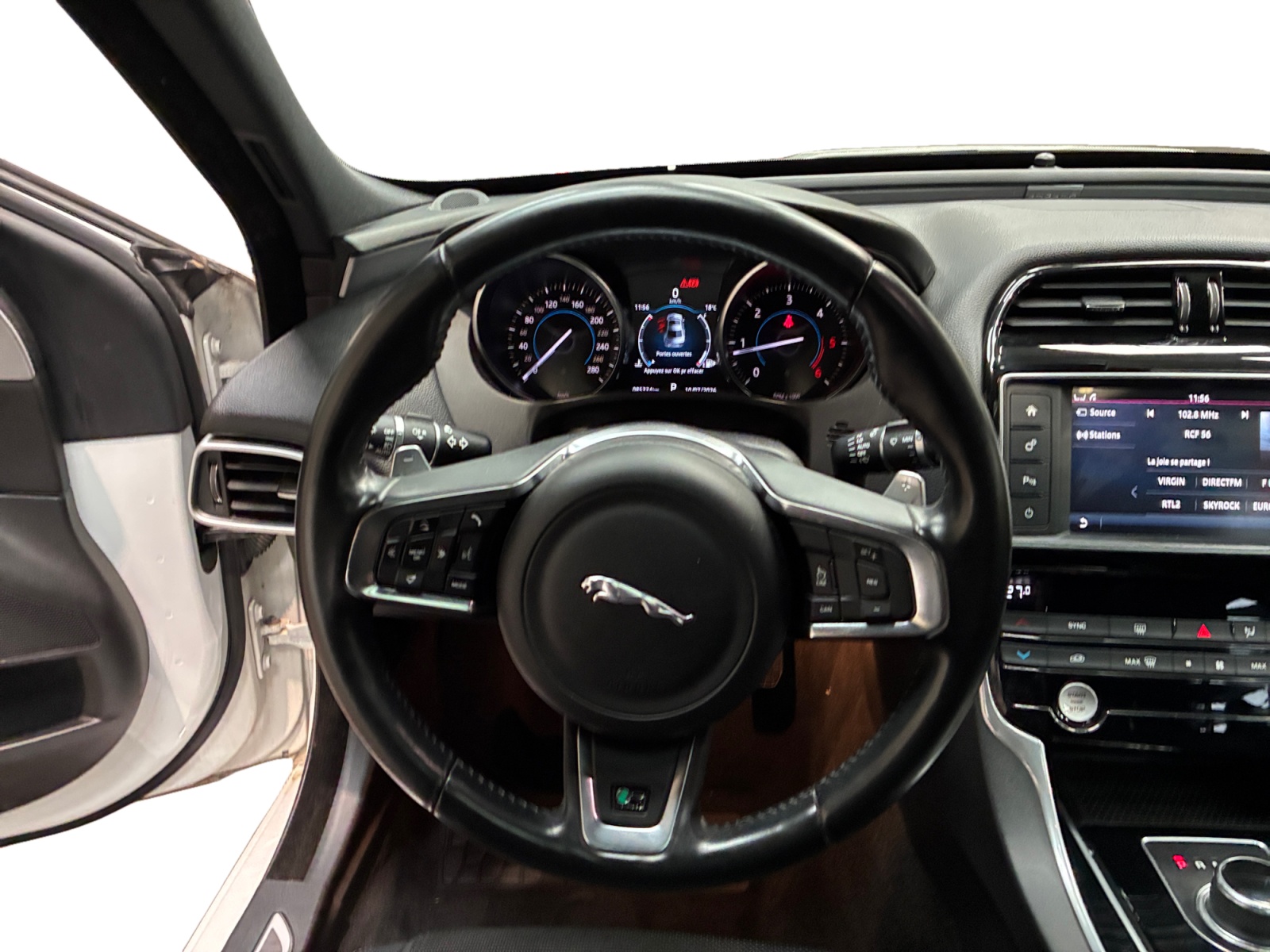 JAGUAR XE 2.0 D - 180 ch BVA R-Sport 2017