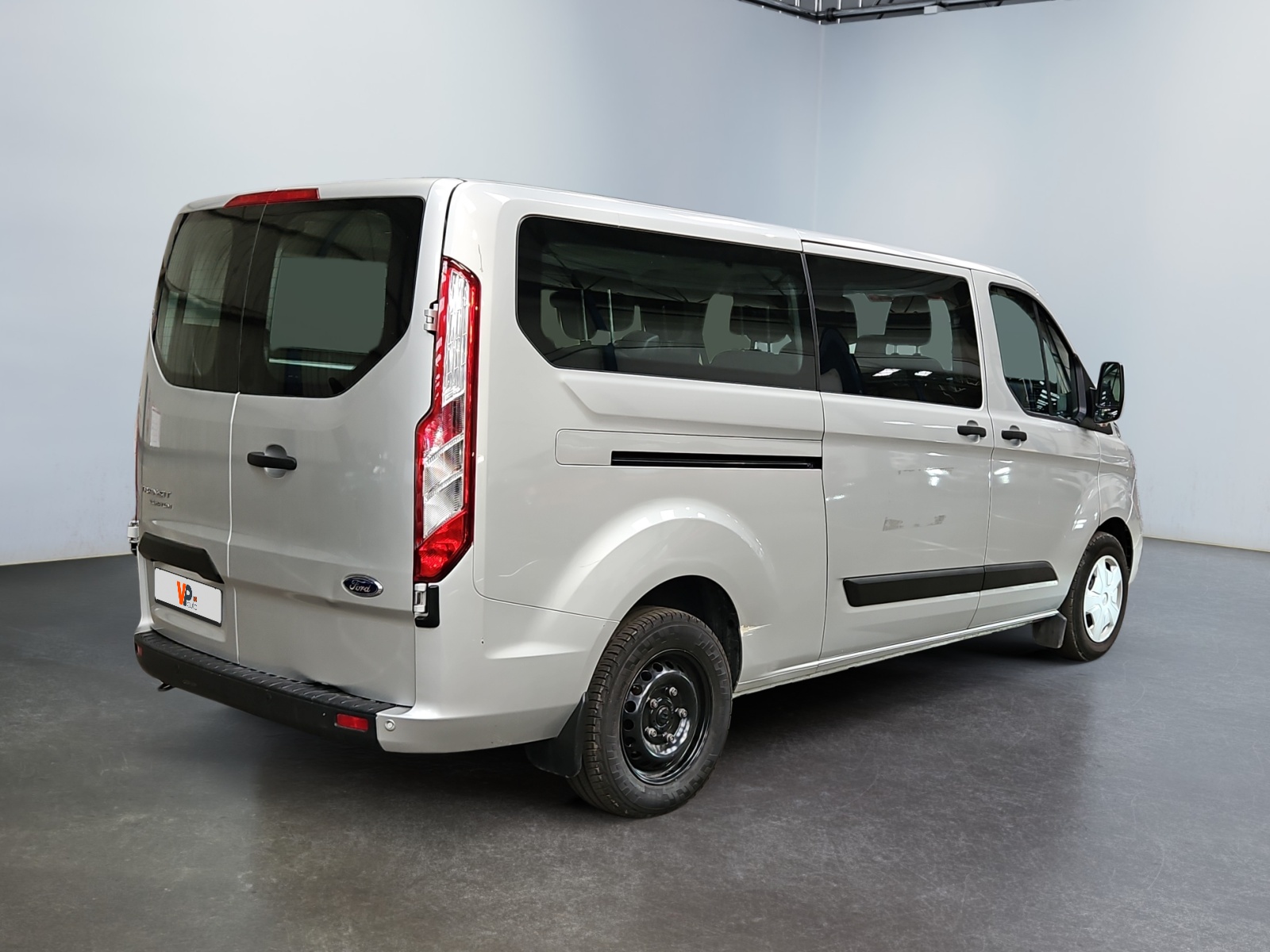 FORD Transit Custom 320 L2H1 2.0 EcoBlue 130 Trend Business 9pl 2023