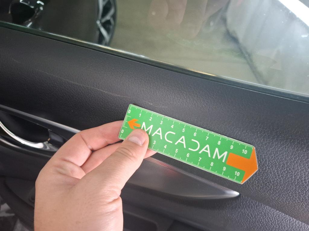 NISSAN  2019