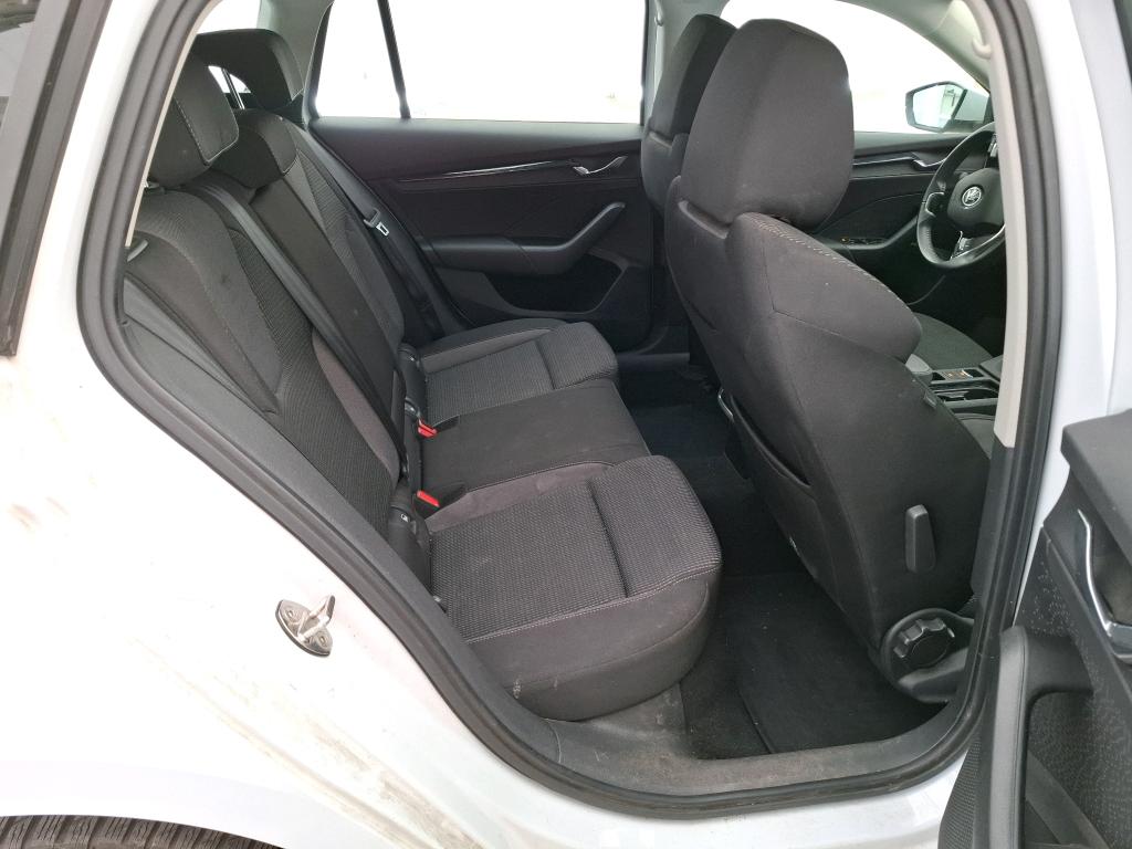 SKODA OCTAVIA COMBI 1.4 TSI PHEV iV 204 ch DSG6e Business 2021