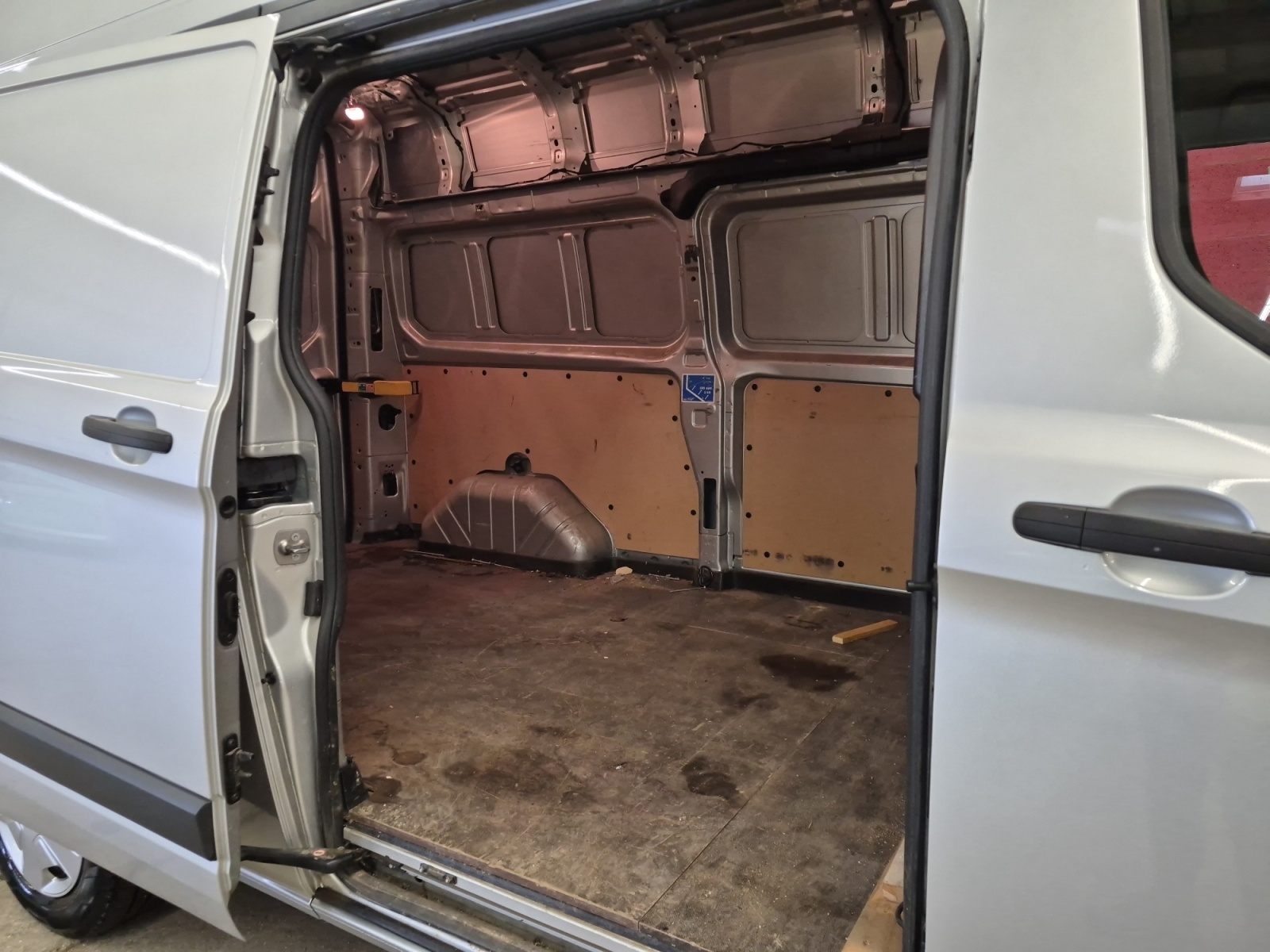 FORD TRANSIT CUSTOM FOURGON 300 L2H2 2.0 ECOBLUE 130 TREND BUSINESS 2022