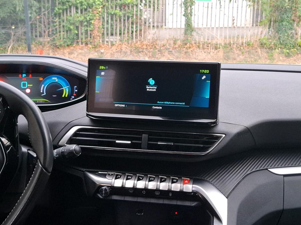 PEUGEOT 3008 Hybrid 225 e-EAT8 Active Pack 2023