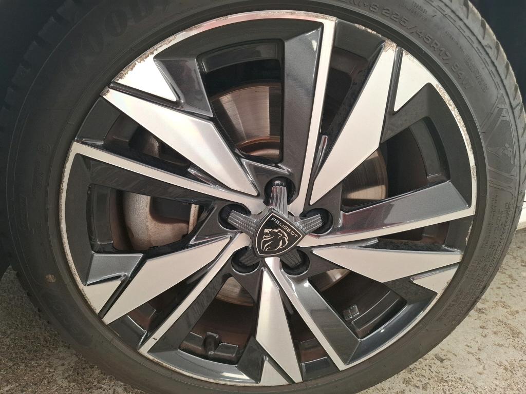 PEUGEOT 308 PHEV 180 e-EAT8 Active Pack 2023
