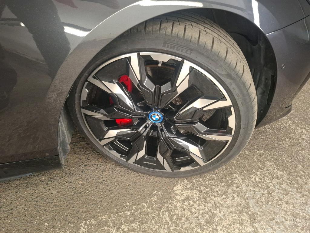 BMW SERIE 5 i5 G60 M60 xDrive 601 ch - 2024