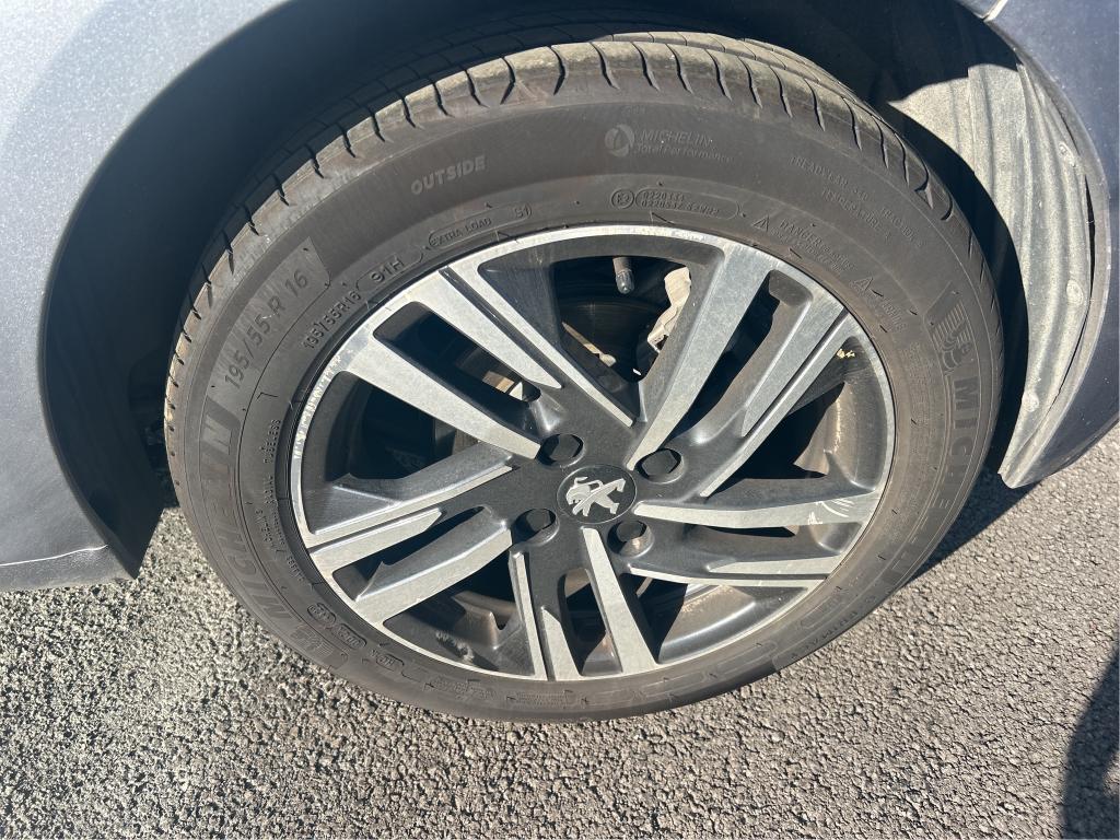 PEUGEOT 208) 208 PureTech 100 S&S BVM6 Allure Pack 2023